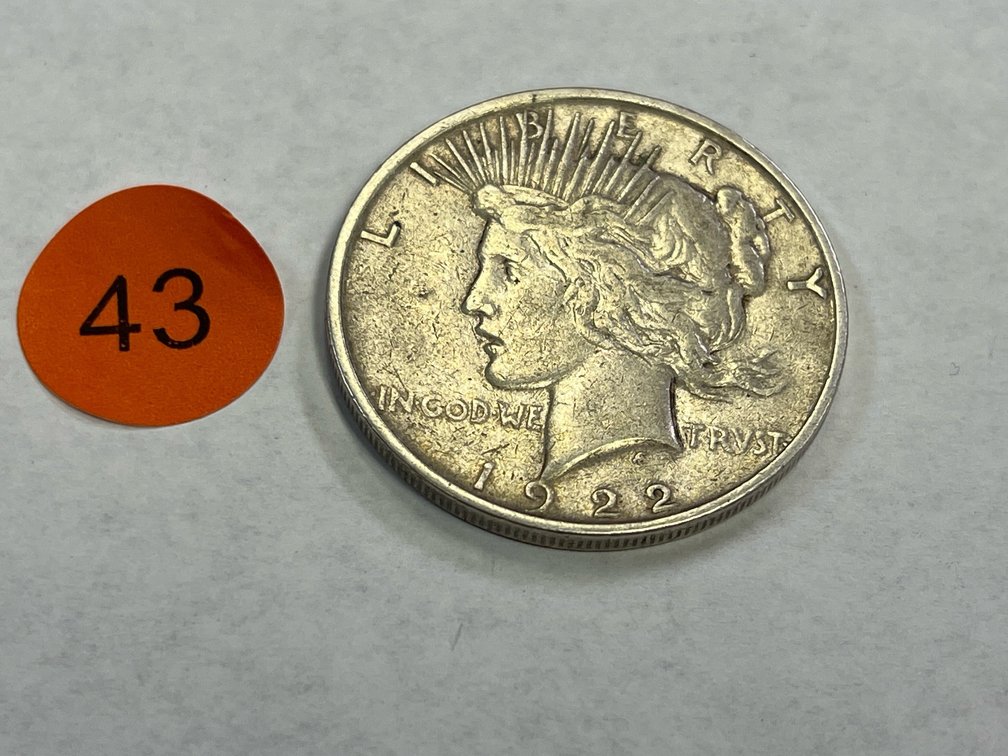 1922-D SILVER PEACE DOLLAR