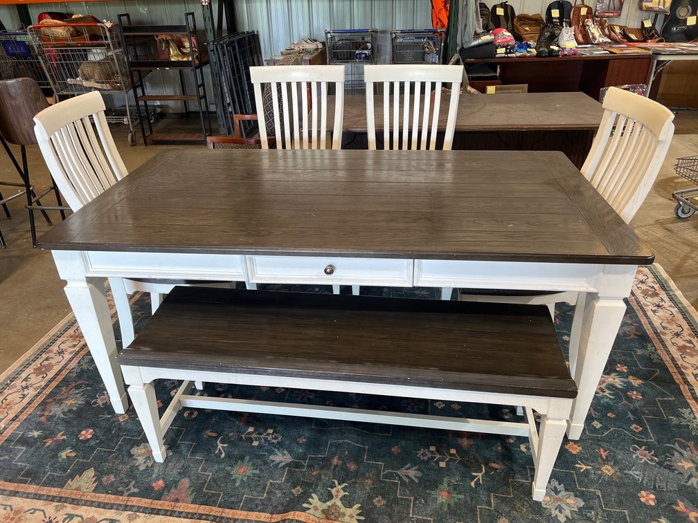 LIBERTY FURNITURE TABLE W/ (4) CHAIRS & BENCH