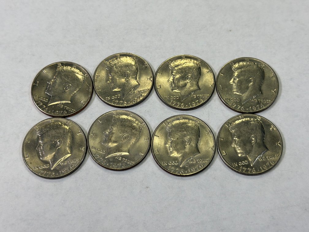 (8) BICENTENNIAL KENNEDY HALF DOLLARS