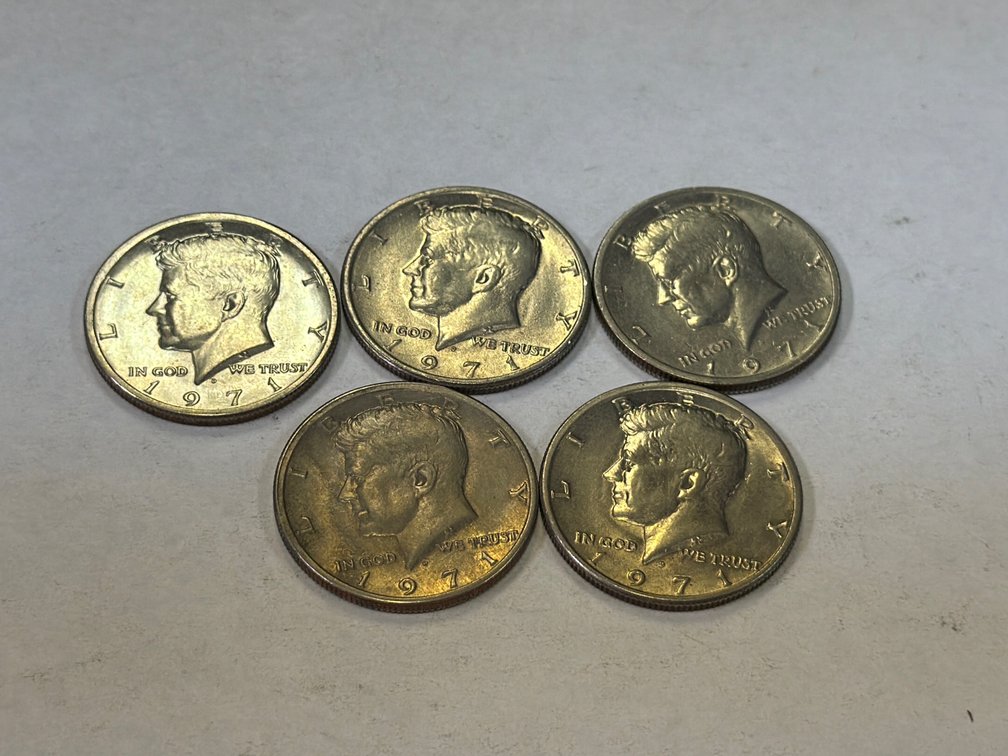 (5) 1971 KENNEDY HALF DOLLARS