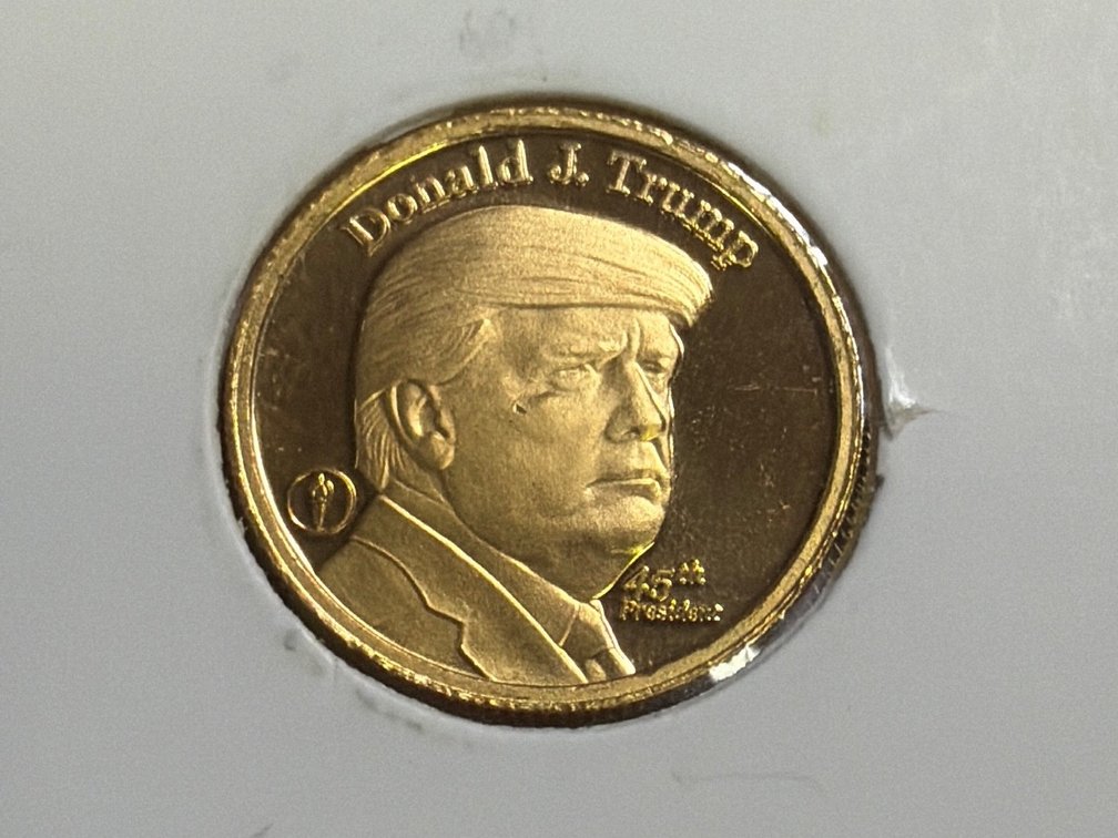 1/4 OZ DONALD TRUMP GOLD BULLION
