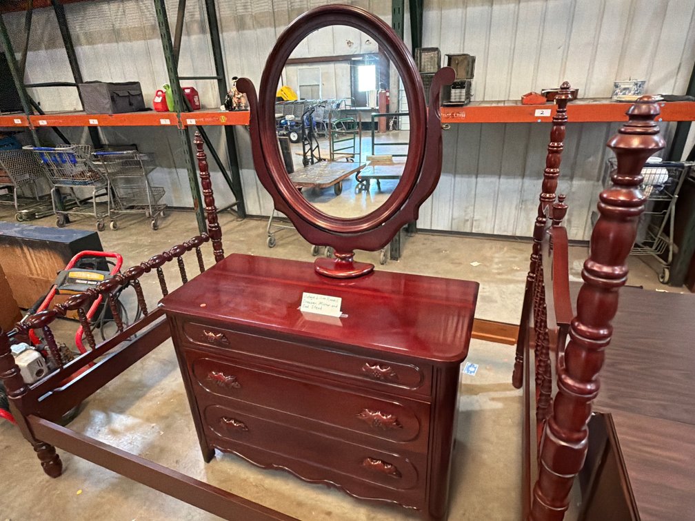 VINTAGE LILLIAN RUSSELL DRESSER, MIRROR & FULL SIZE BED STEAD
