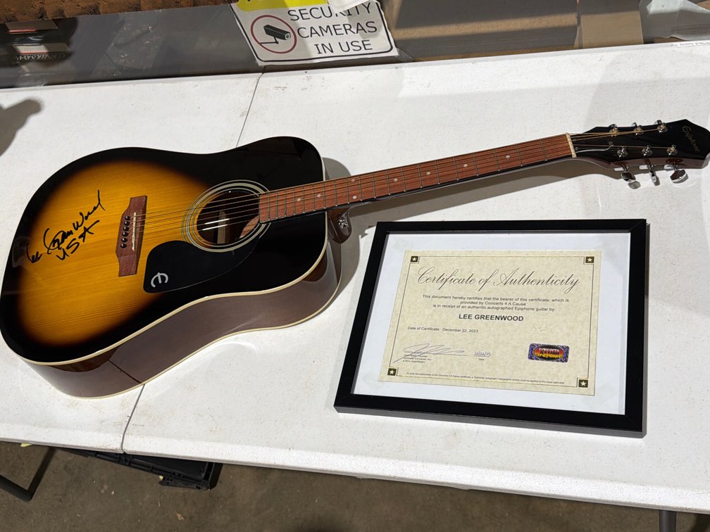 EPIPHONE PR-150 ACOUSTIC GUITAR AUTOGRAPHED BY LEE GREENWOOD