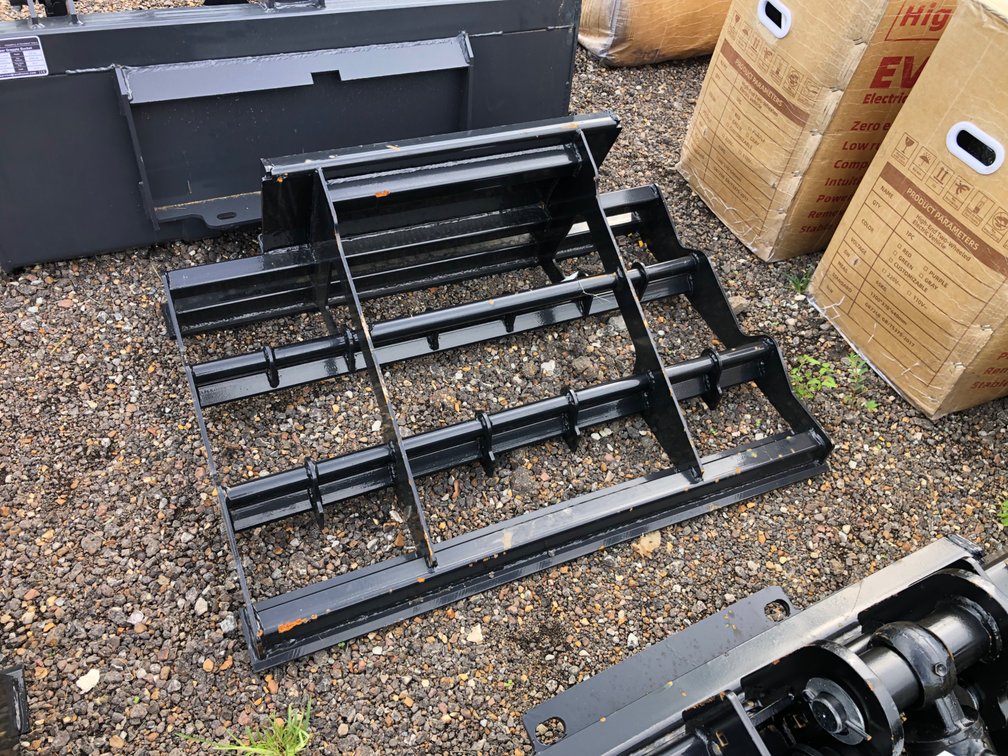 MINI SKID LAND LEVELER