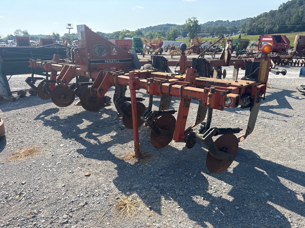 3PT AGCO TYE PARATILL INLINE RIPPER