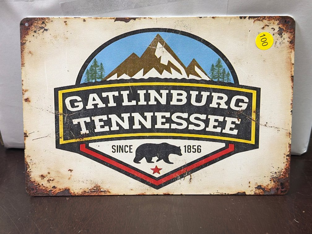 GATLINBURG TN SIGN