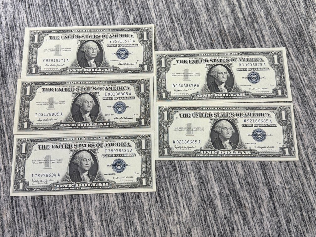 (5) $1 BLUE SEAL SILVER CERTIFICATES