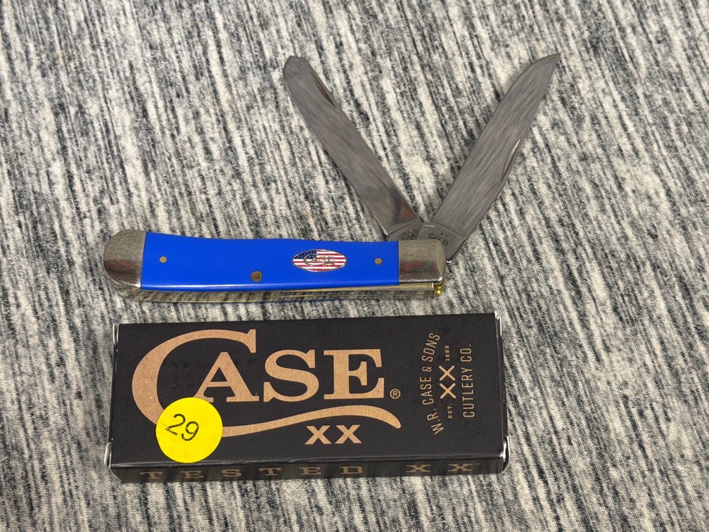 CASE XX ROYAL BLUE SYNTHETIC SMOOTH TRAPPER KNIFE