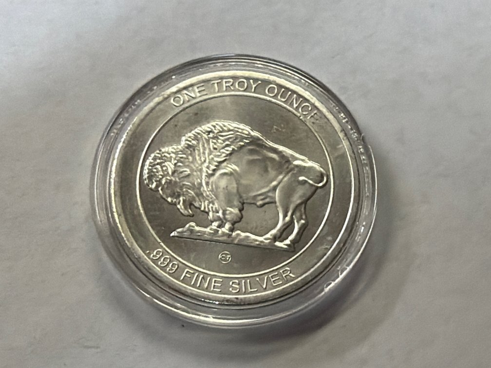 ONE OUNCE SILVER ROUND
