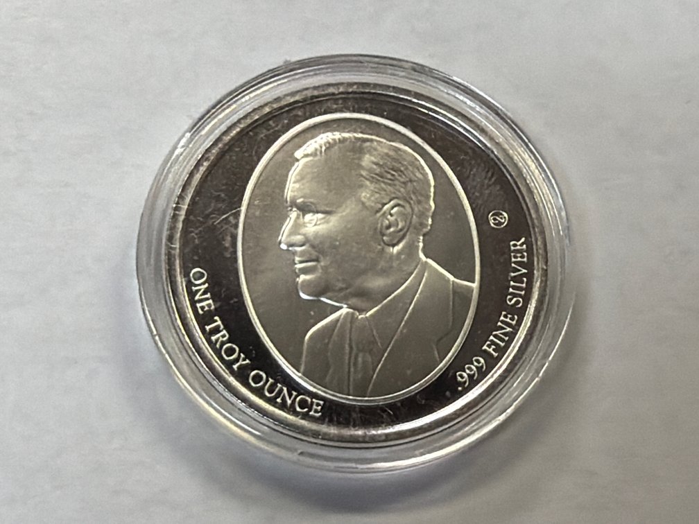 ONE OUNCE SILVER ROUND