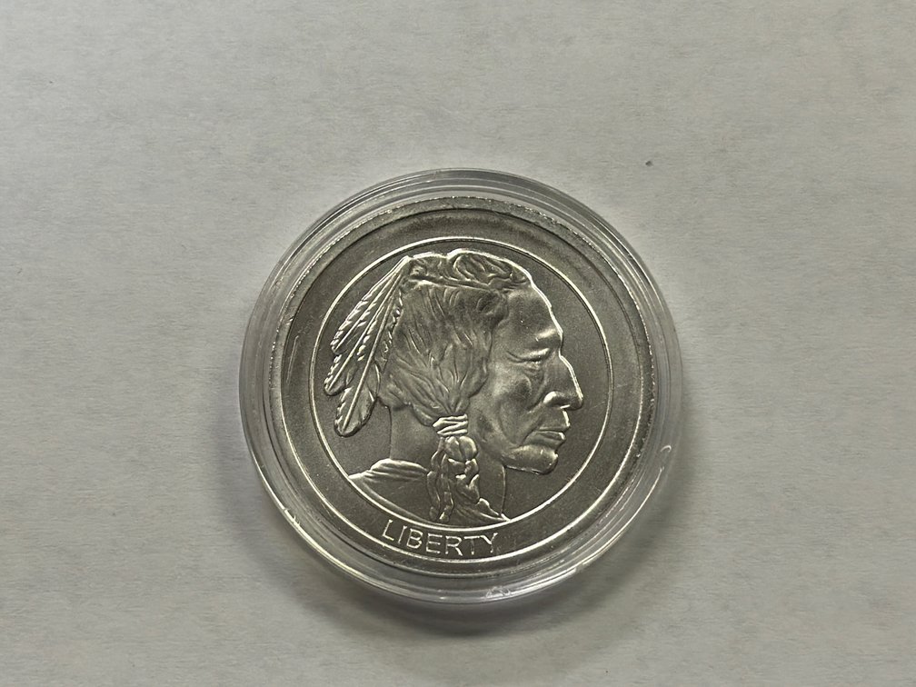 ONE OUNCE BUFFALO SILVER ROUND