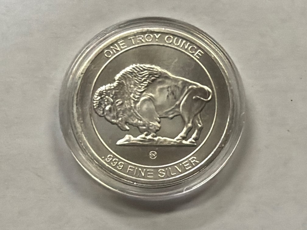 ONE OUNCE BUFFALO SILVER ROUND