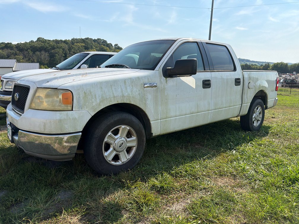 2004 FORD F-150 PICK UP TRUCK