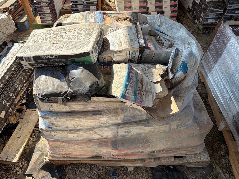 PALLET OF TILE GROUT