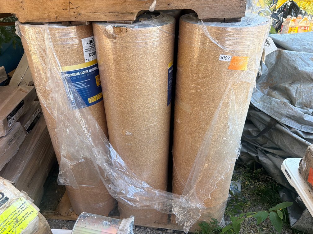 PALLET OF CORK UNDERLAYMENT