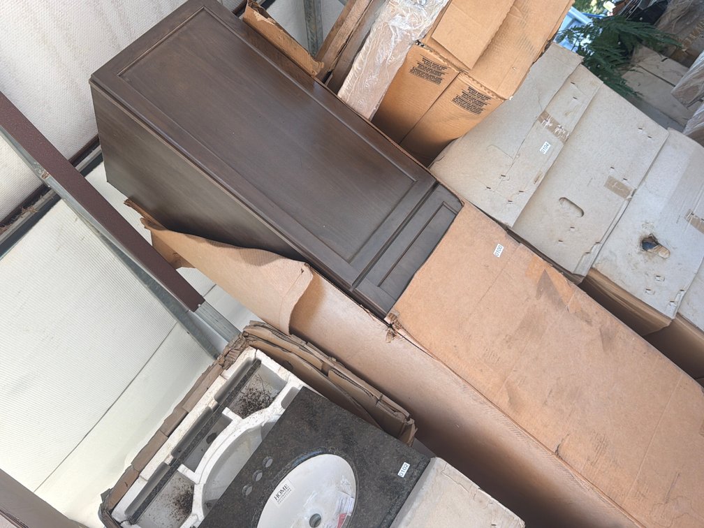 CABINET 18”X25”X90”