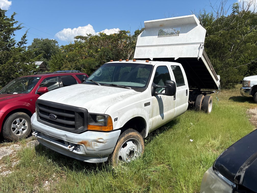 2002 Ford F-450 Pickup Truck
