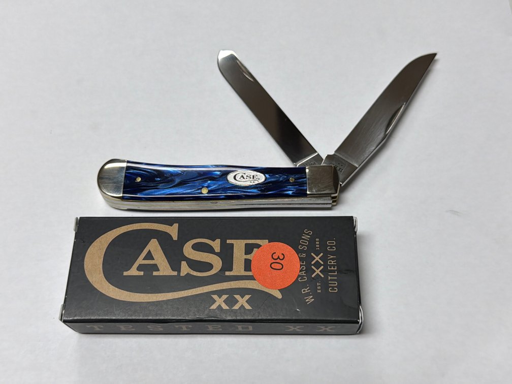 CASE XX SPARXX BLUE PEARL KIRINITE SMOOTH TRAPPER KNIFE