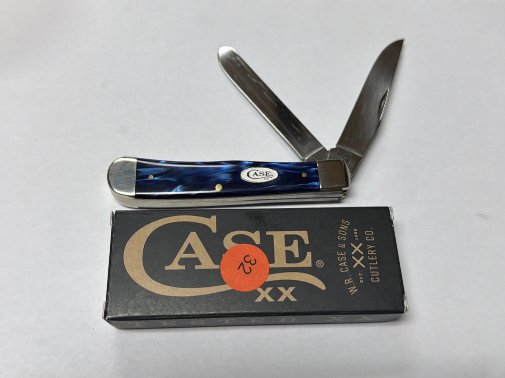CASE XX SPARXX BLUE PEARL KIRINITE SMOOTH TRAPPER KNIFE