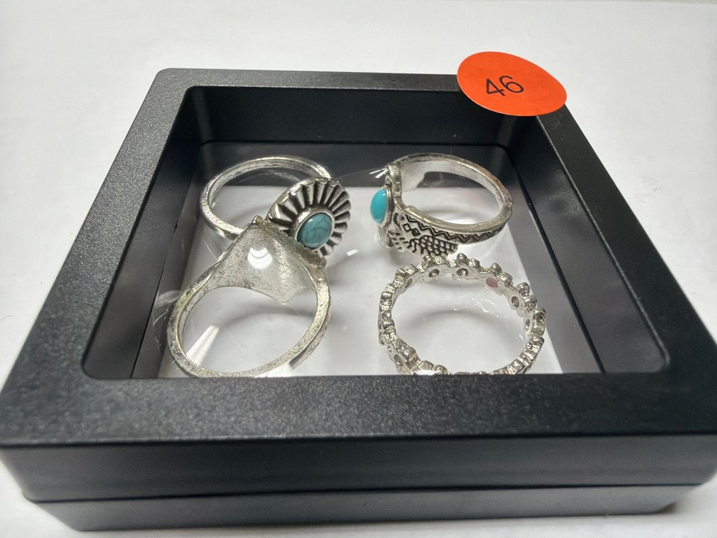 (4) RINGS