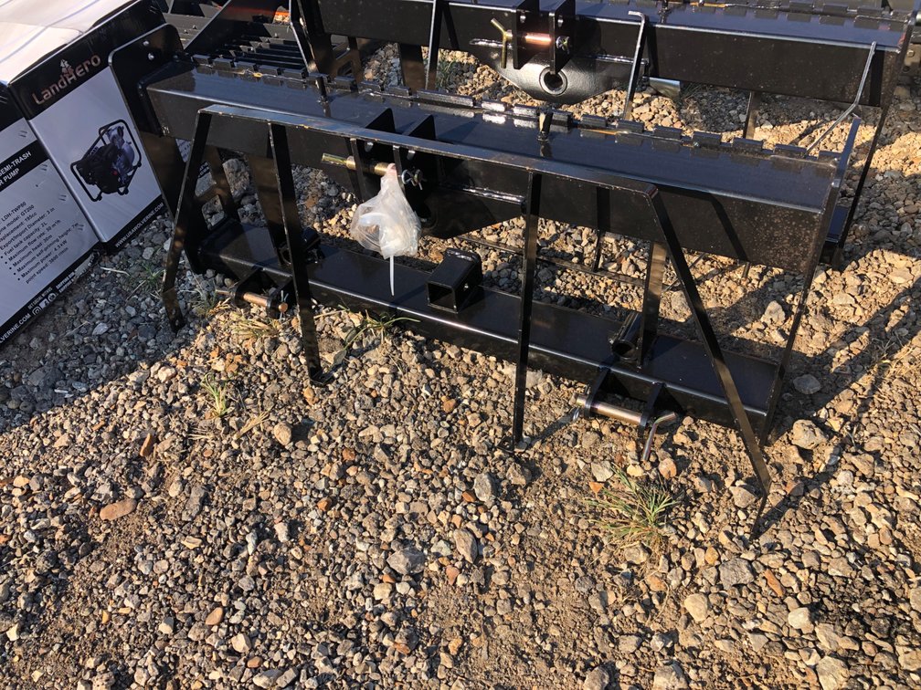 3 pt HITCH PALLET FORK / HAY SPEAR FRAME