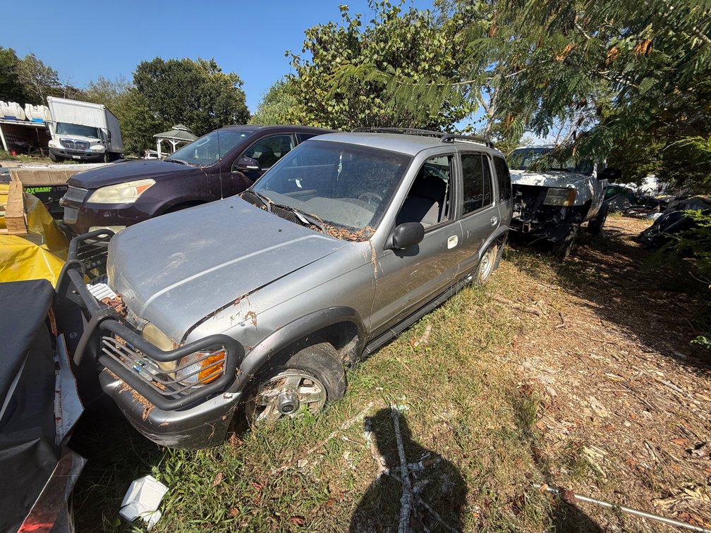 2002 Kia Sportage Multipurpose Vehicle (MPV)