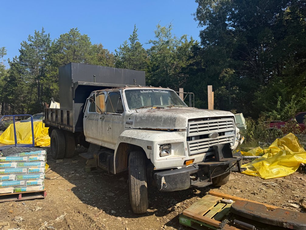 1998 FORD F SERIES 4 DOOR DUMP TRUCK