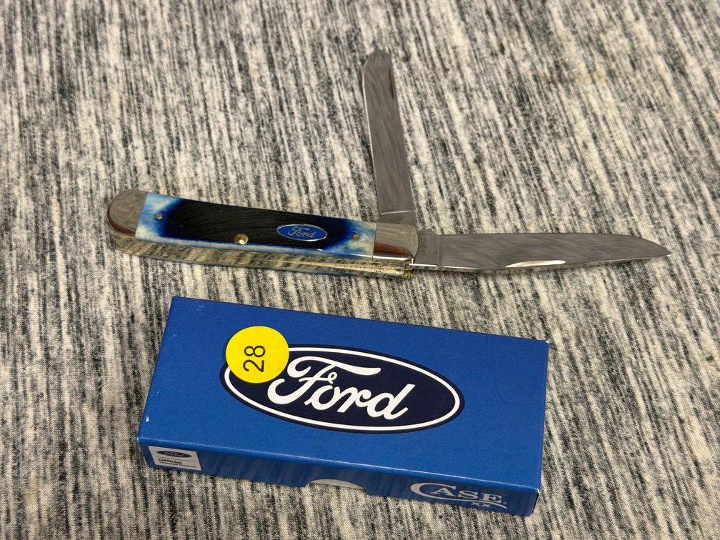 FORD BLUE BONE SAWCUT JIG TRAPPER KNIFE