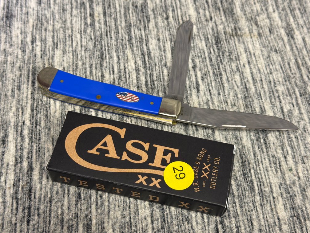 CASE XX ROYAL BLUE SYNTHETIC SMOOTH TRAPPER KNIFE