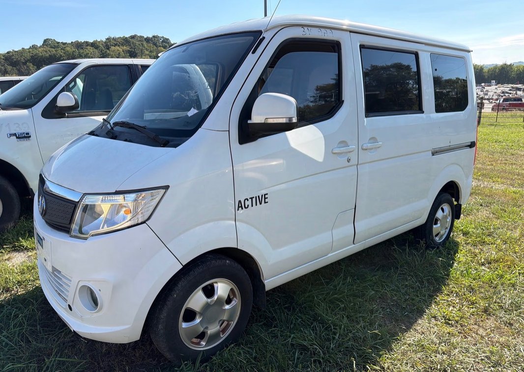 VANTAGE ELECTRIC VAN (NO TITLE)