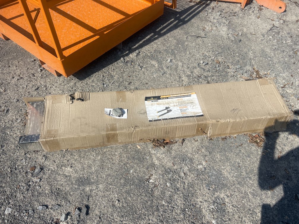 CLAMP ON PALLET FORKS