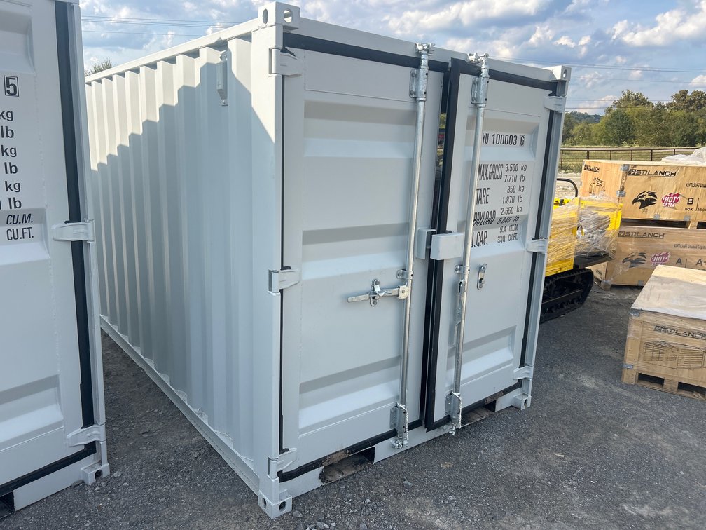 10’ STORAGE CONTAINER / BUILDING