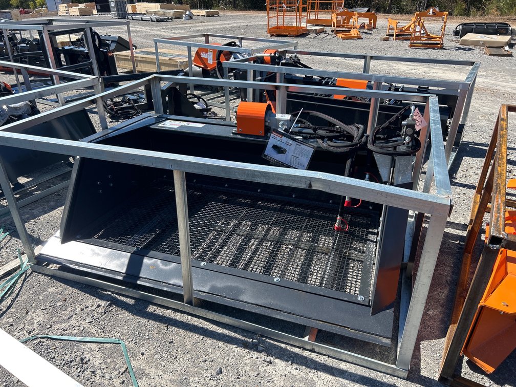 SKID STEER SCREENING BUCKET