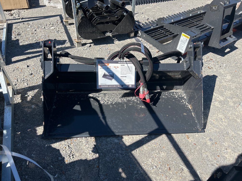 MINI SKID STEER 4-IN-1 BUCKET