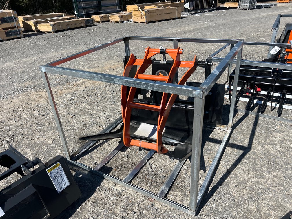 SKID STEER LOG GRAPPLE