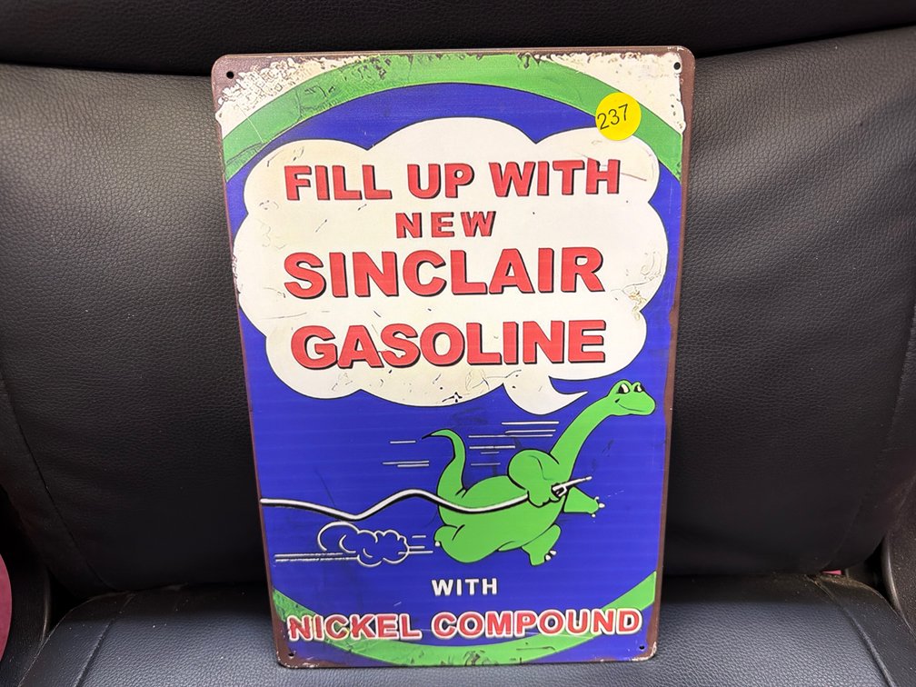 SINCLAIR GASOLINE SIGN