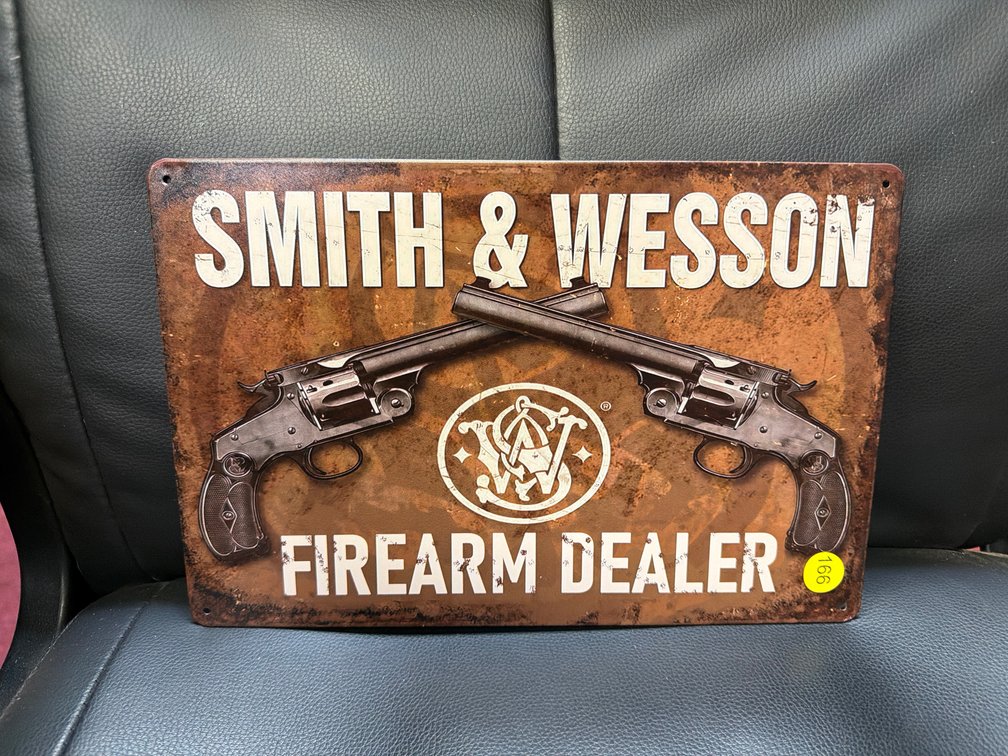 SMITH & WESSON SIGN