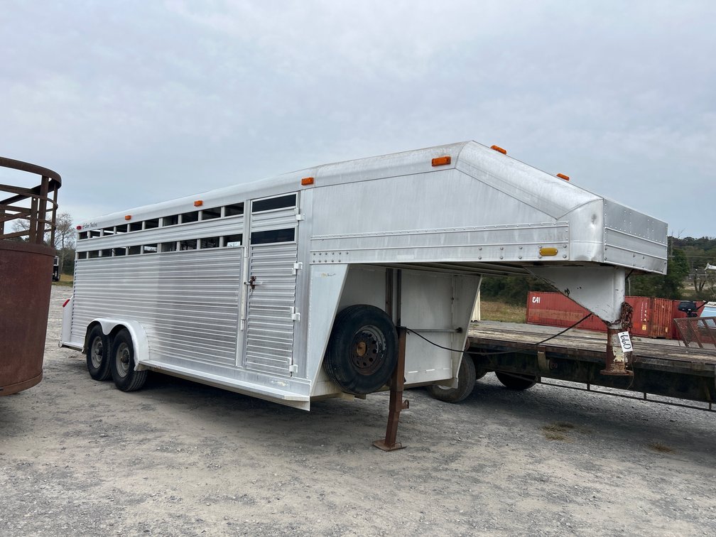 4-STAR 20’X7’ ALUMINUM GOOSENECK STOCK TRAILER (Title)