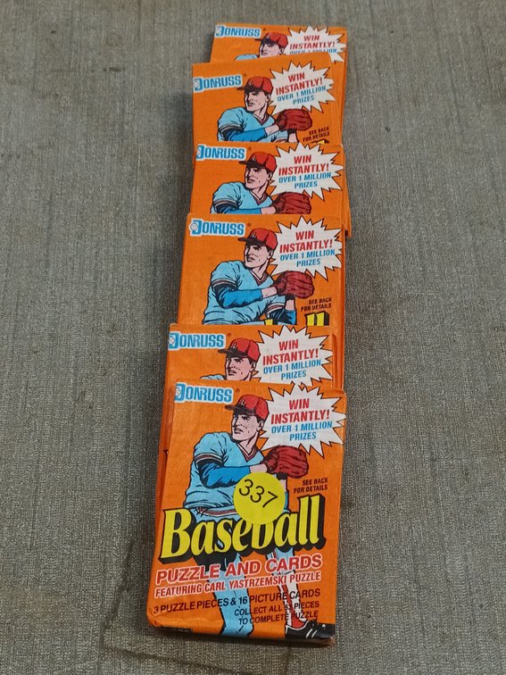 LOT OF DON RUSS BASEBALL PACKS