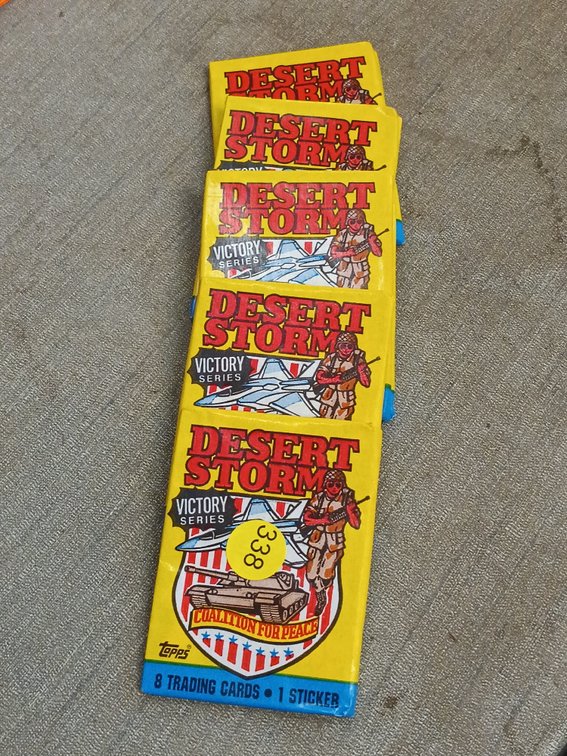 LOT OF DESERT STORM CARDS