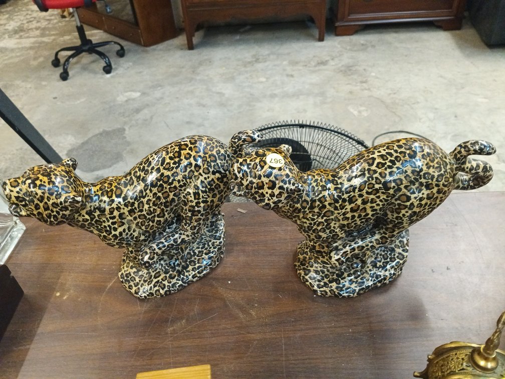 (2) LEOPARD FIGURES