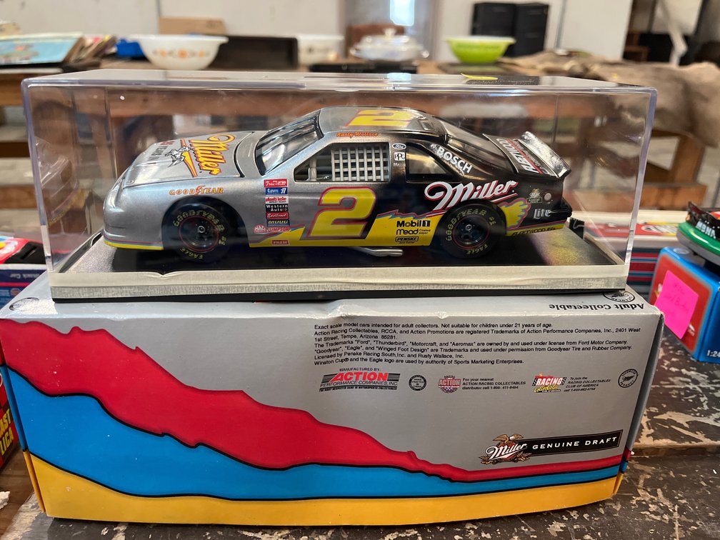 RUSTY WALLACE #2 MILLER STOCK CAR