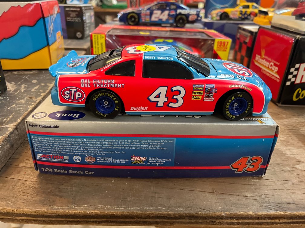 BOBBY HAMILTON #43 STP BANK