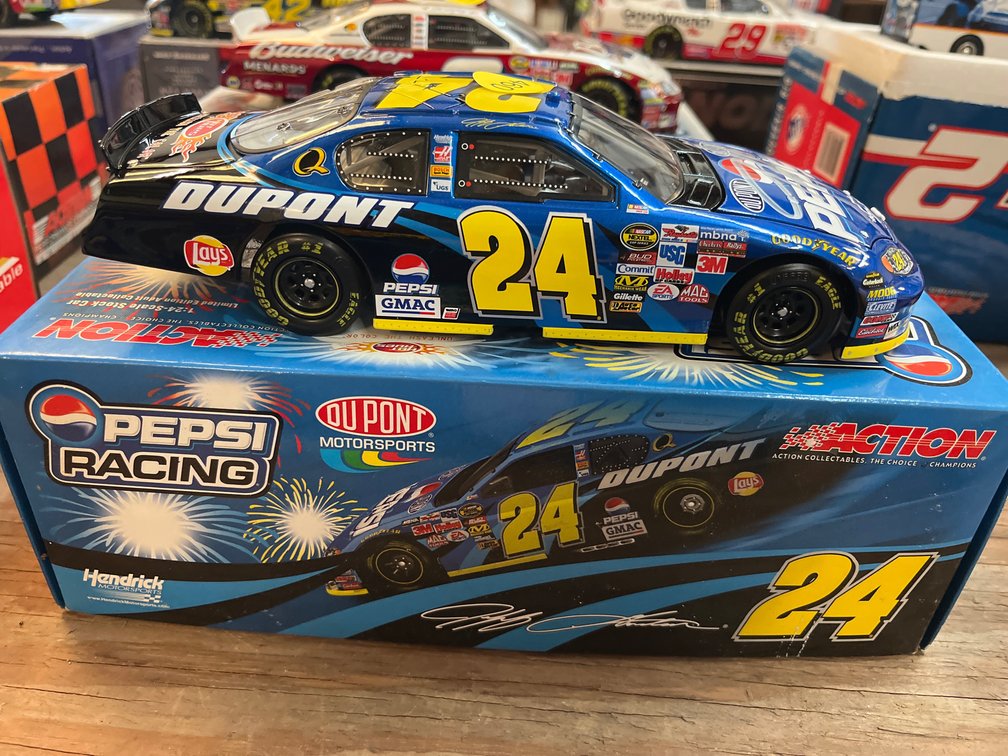 JEFF GORDON #24 PEPSI/DUPONT STOCK CAR
