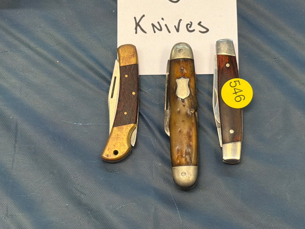 (3) KNIVES