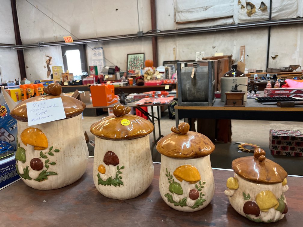 VINTAGE MUSHROOM CANISTER SET (4)