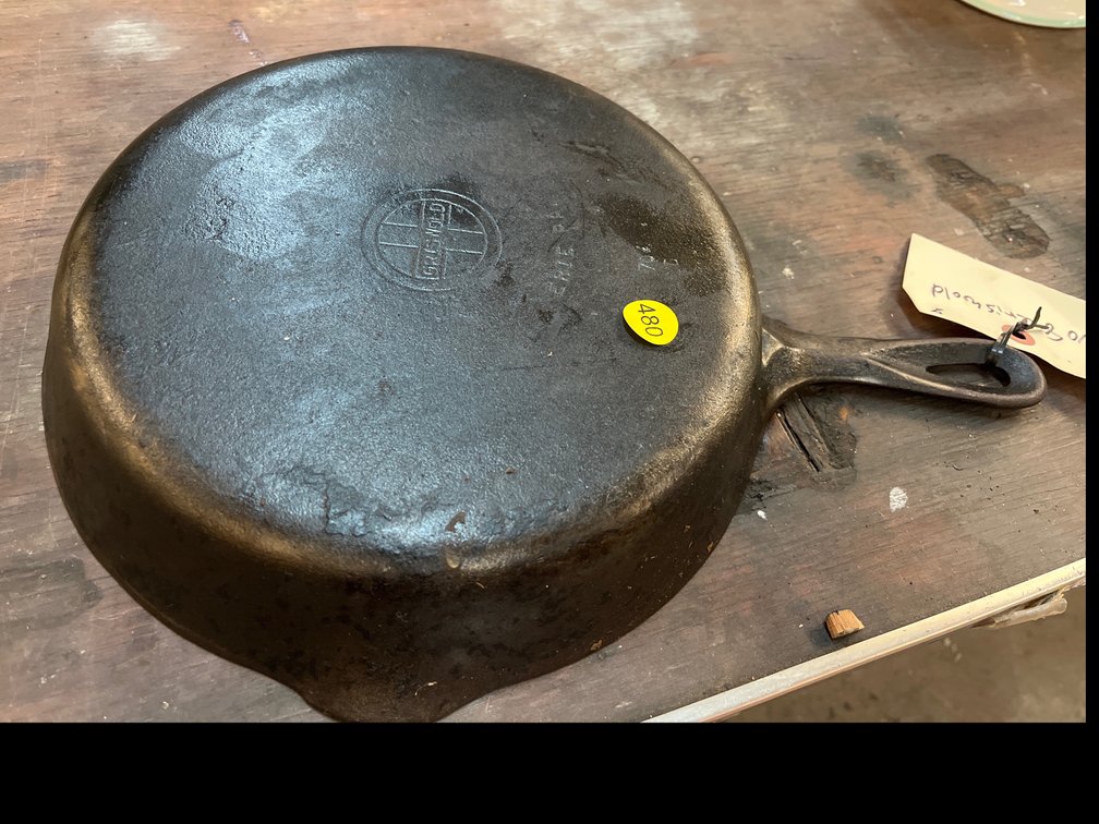 #8 GRISWOLD CAST IRON SKILLET