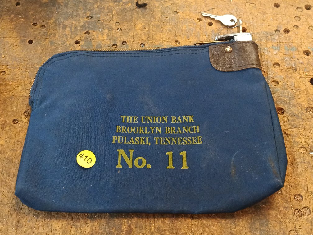 VINTAGE UNION BANK BAG