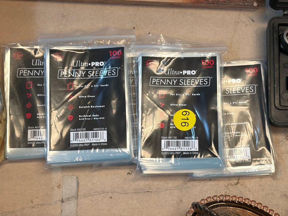 LOT OF CARD SLEEVES