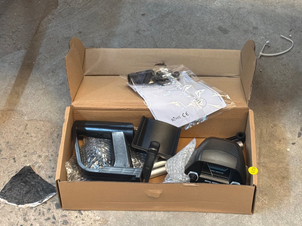METAL DETECTOR